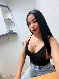 614960721: Chica busca chico en Cantabria