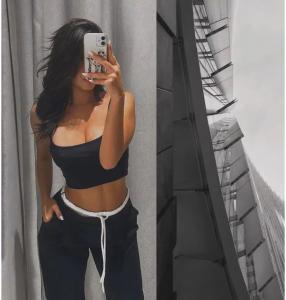 689889664: Chica busca chico en Alicante