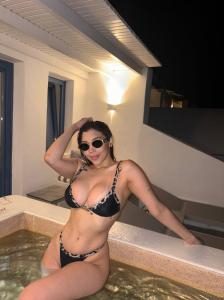 664298542: Chica busca chico en Madrid
