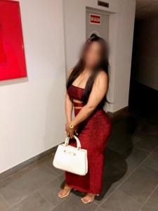 614737065: Chica busca chico en Madrid
