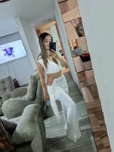 742004484: Chica busca chico en Gerona