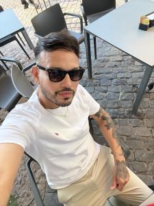 610427429: Chico busca chica en Madrid