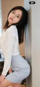 672699129: Chica busca chico en Barcelona
