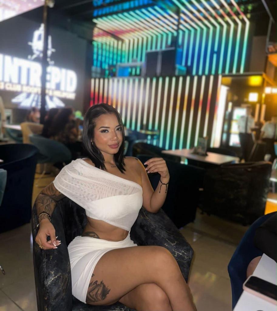 Chica busca chico en Tenerife: 