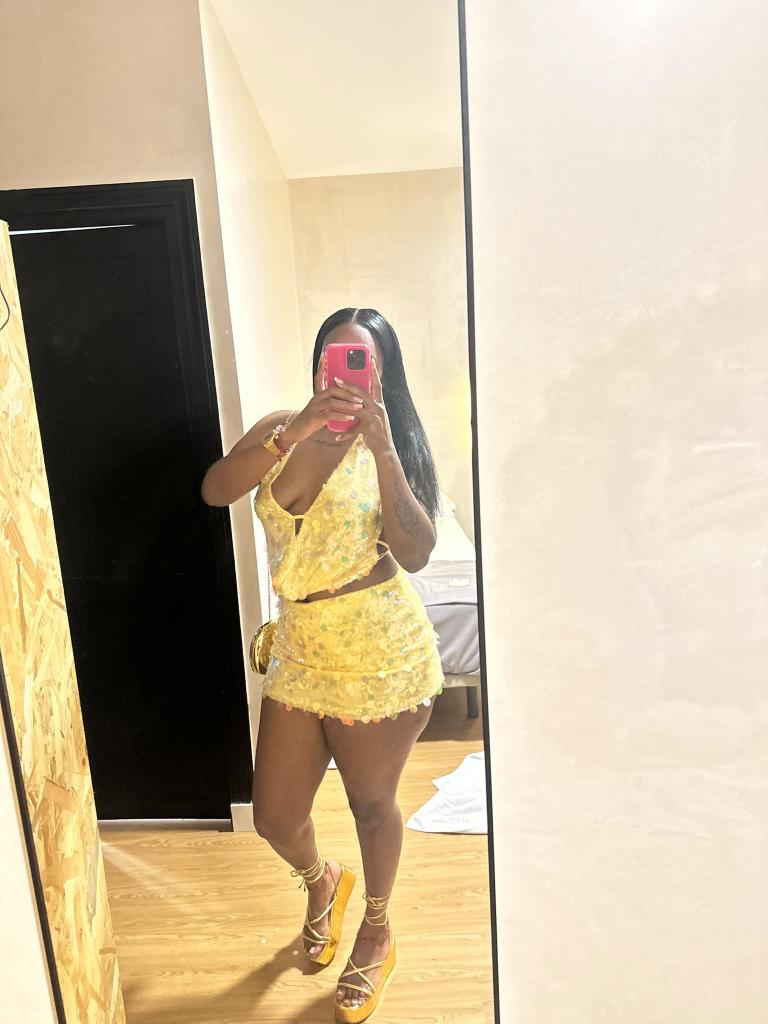 Chica busca chico en Cádiz: 