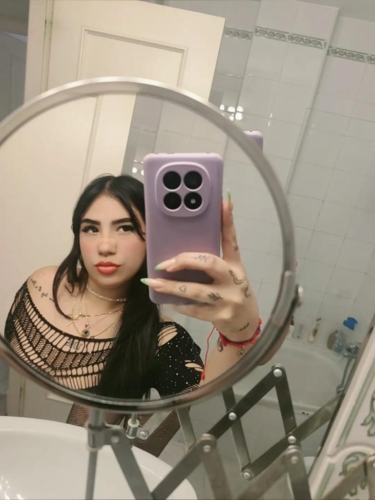 Chica busca chico en Cádiz: 
