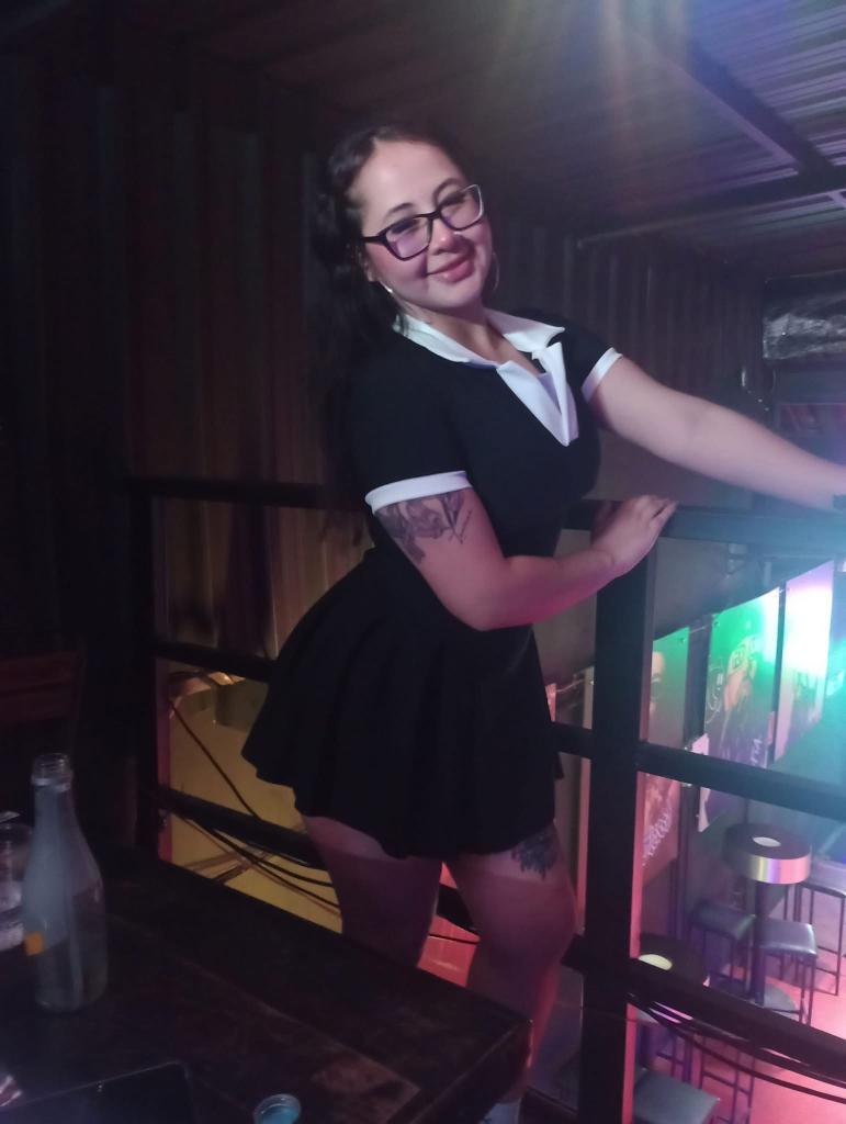 666314466: Chica busca chico en Ibiza