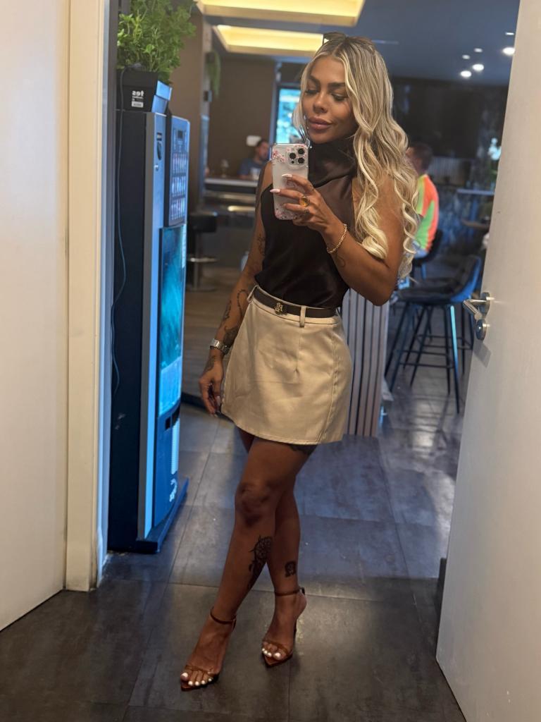 Chica busca chico en La Coruña: 