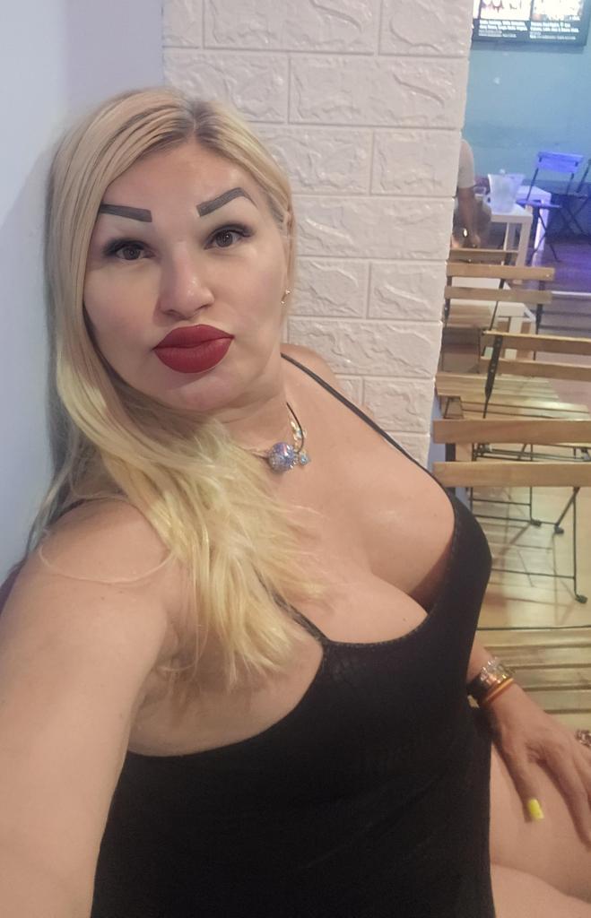 Chica busca chico en Barcelona: 