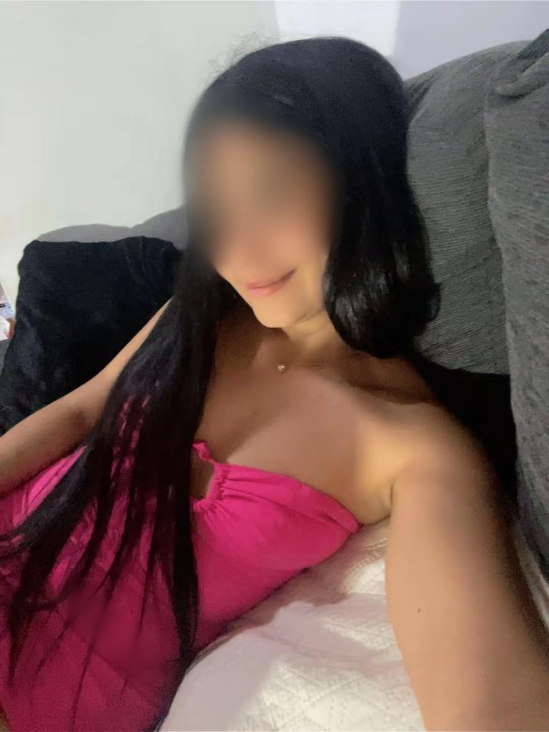 Chica busca chico en Gerona: Chica busca chico