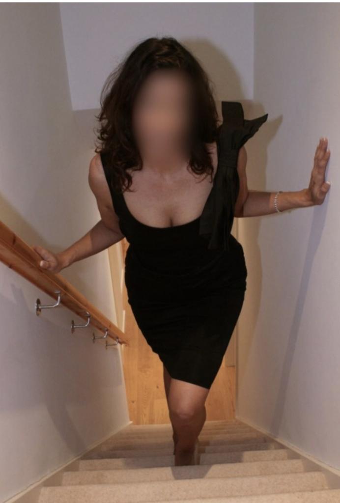 631654078: Chica busca chico en Barcelona