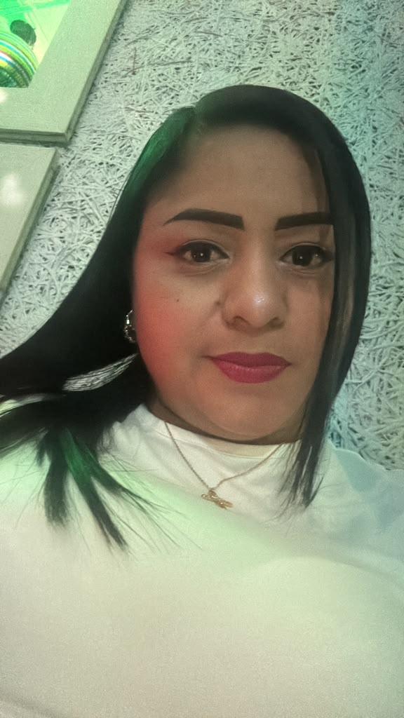 664325583: Chica busca chico en Tenerife