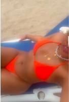 643887342: Chica busca chico en Barcelona