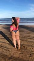 674564045: Chica busca chico en Sevilla