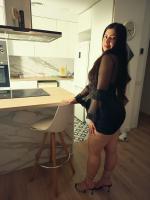 631168270: Chica busca chico en Barcelona