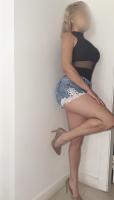 670654613: Chica busca chico en Barcelona