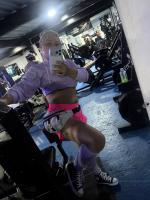 643425671: Chica busca chico en Sevilla