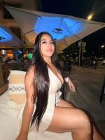 613830783: Chica busca chico en Gerona