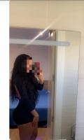 643887342: Chica busca chico en Barcelona