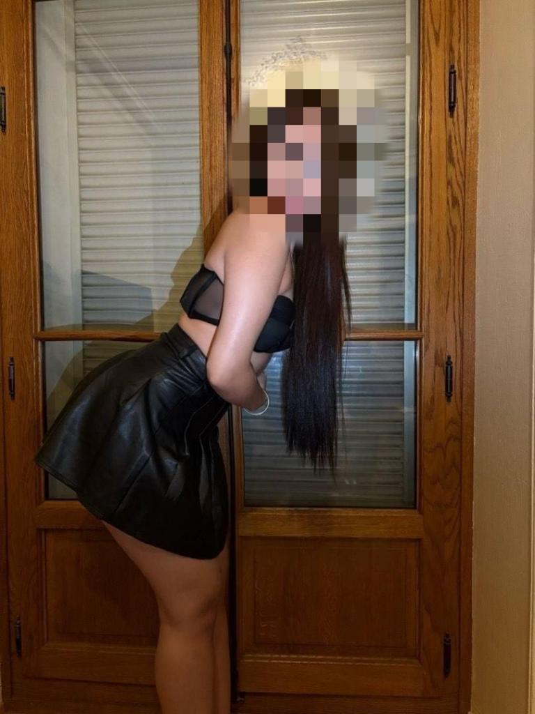 Chica busca chico en Menorca: 