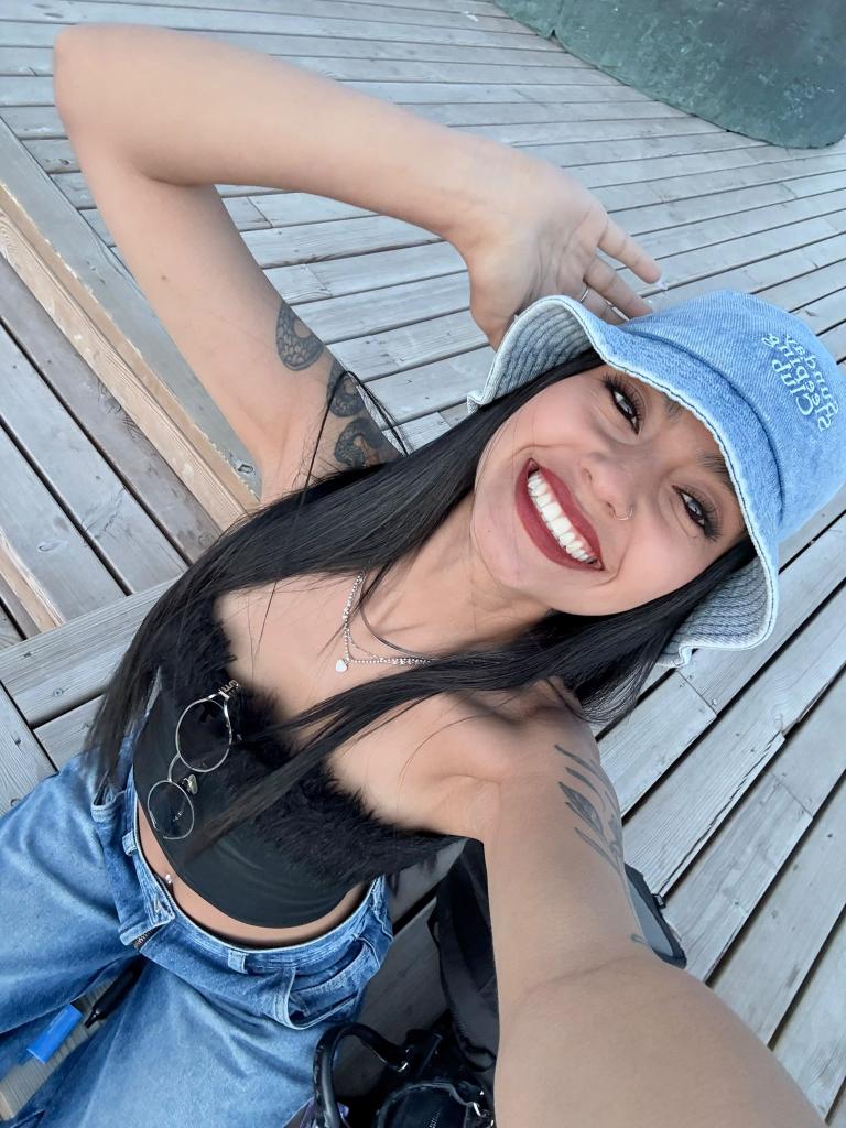 Chica busca chico en Tenerife: 