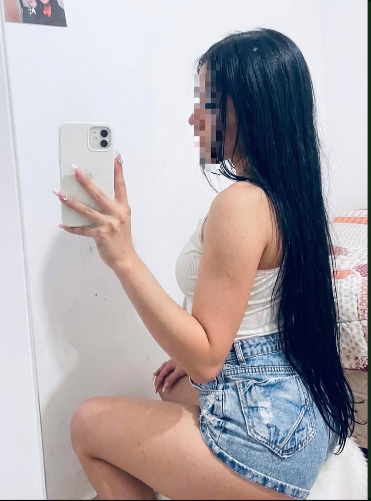 641275510: Chica busca chico en La Coruña